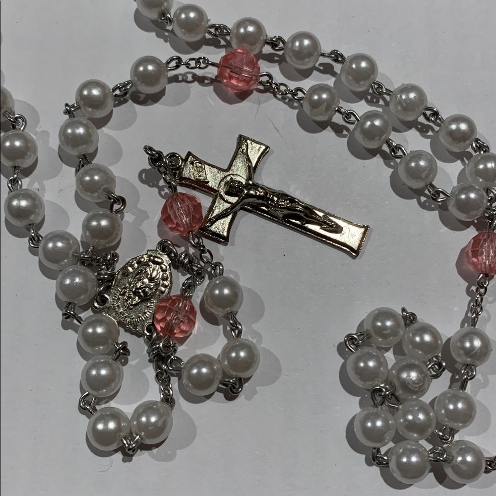 Vintage rosary w faux pearls and stainless wire 30” w cross and Mary and Jesus - Picture 2 of 6